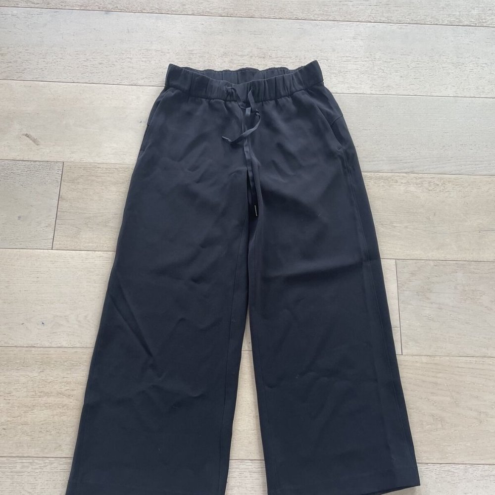 Lululemon On the Fly Wide Leg 7/8 Pants Black Size 0
